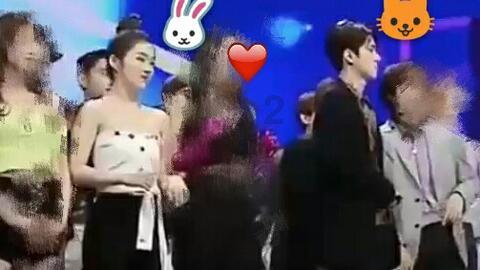 哎呀呀，台上看还是老男人香