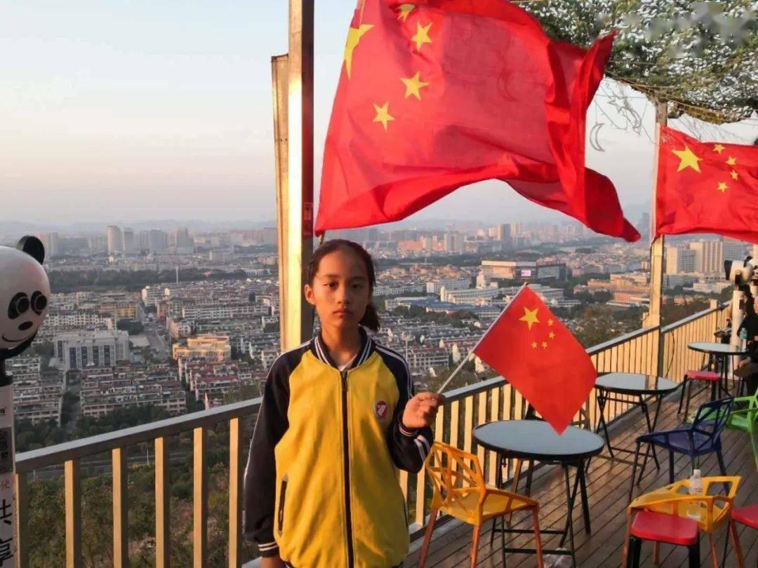 相亲认识一个月没确定关系还要继续吗？