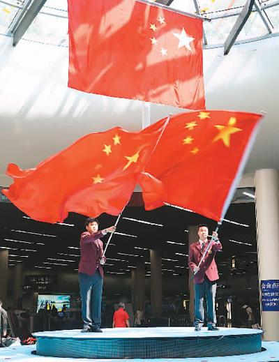 救援男孩毕业生