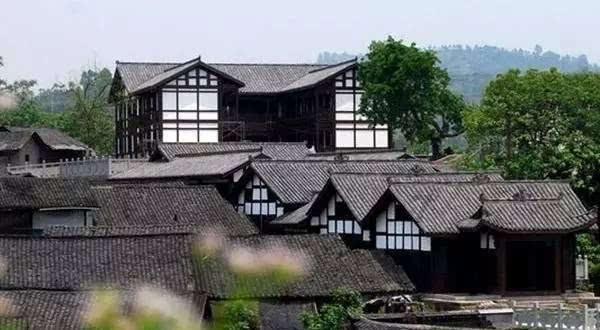逃离月日森林