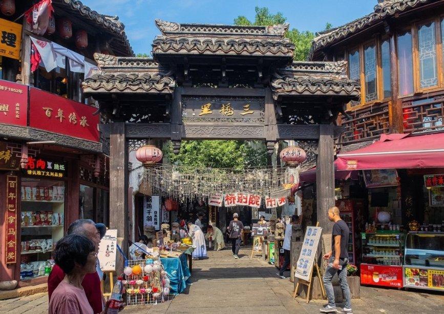 年少不懂张无忌,读懂才知其无情